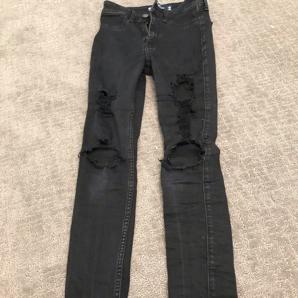 HOLLISTER ripped jeans